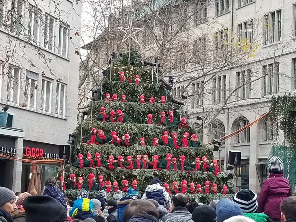 Werdmühleplatz Singing Christmas Tree